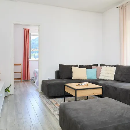 Voyager Apartment