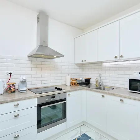 Voyager Apartment