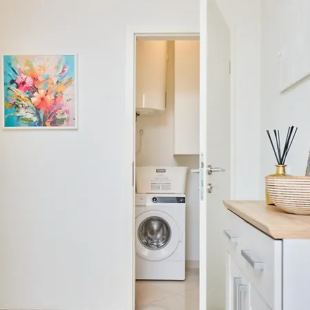 Apartment Voyager